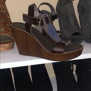 Wedge sandals